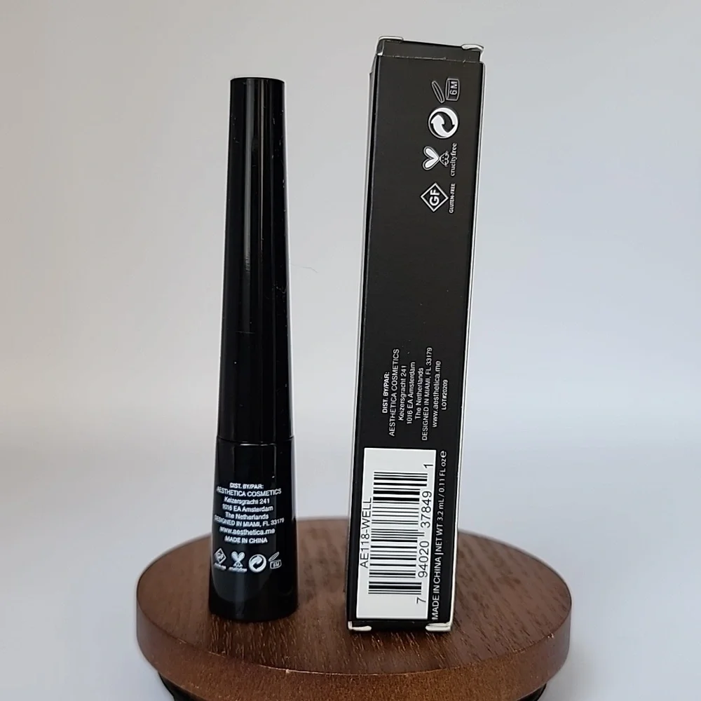 Aesthetica Liquid Eyeliner - Black